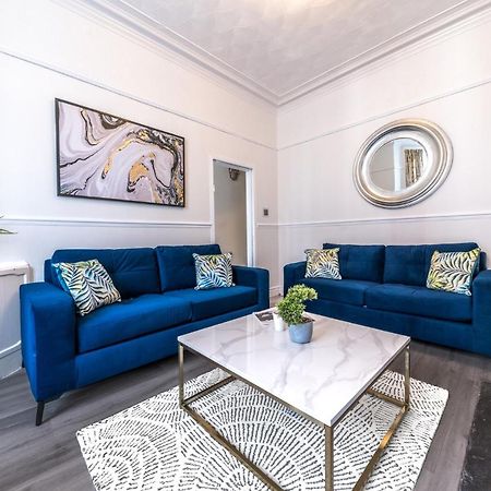 Апартаменты Stylish Luxury Large 4Br Kingbed Барроу-ин-Фернесс Экстерьер фото